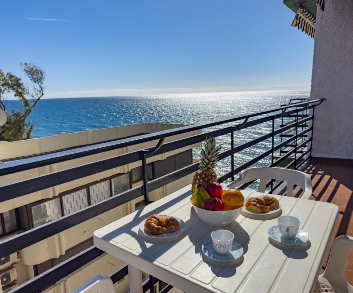 Apartment Mediterraneo 6 9 Charming Beachfront 1bedroom With Stunning Sea Views *