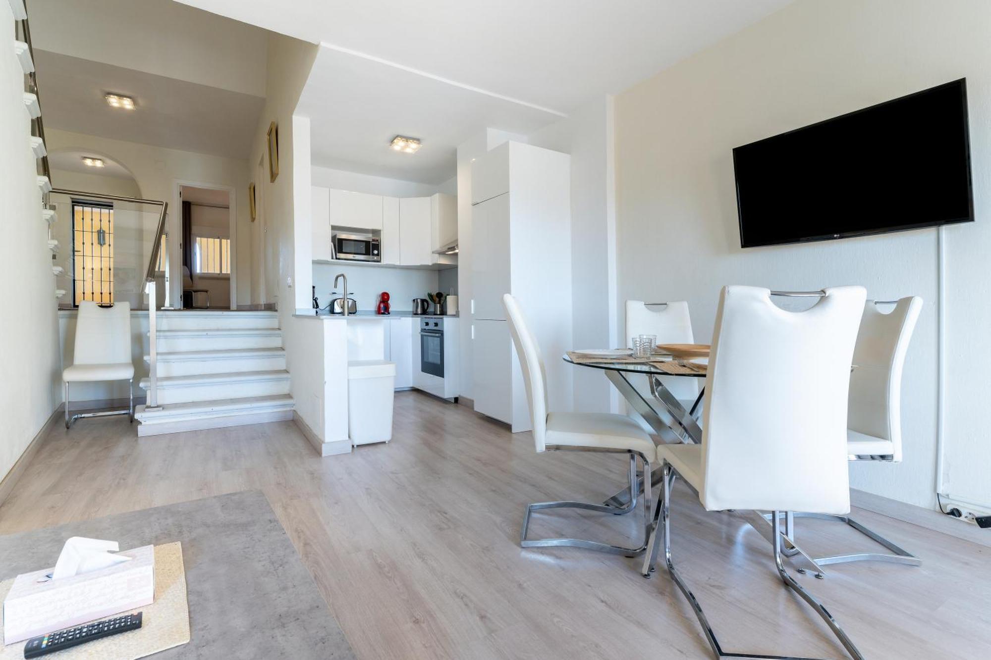 Beachfront Puerto Cabopino Apartment Marbella