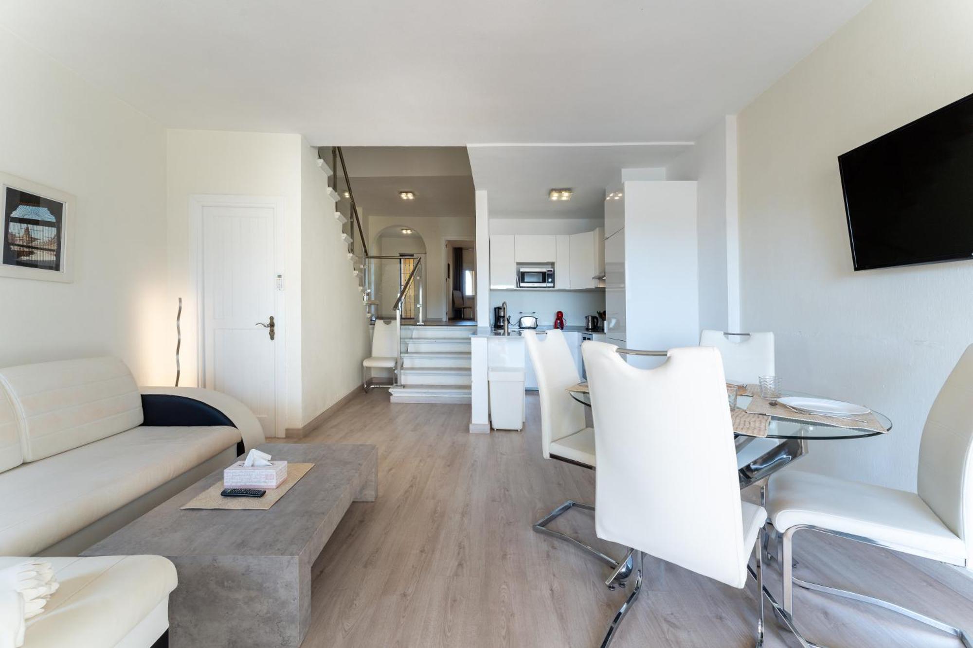 Apartment Beachfront Puerto Cabopino Marbella
