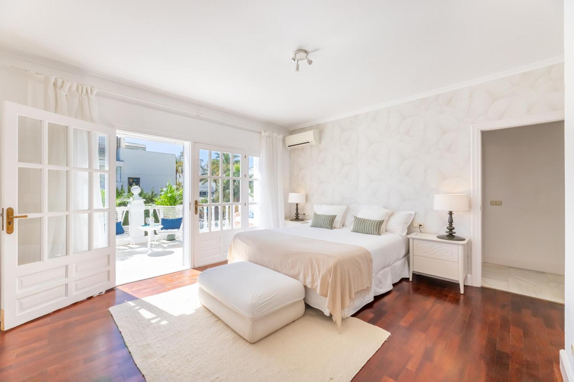 Aurora Boutique House - Only Adults Bed & Breakfast *