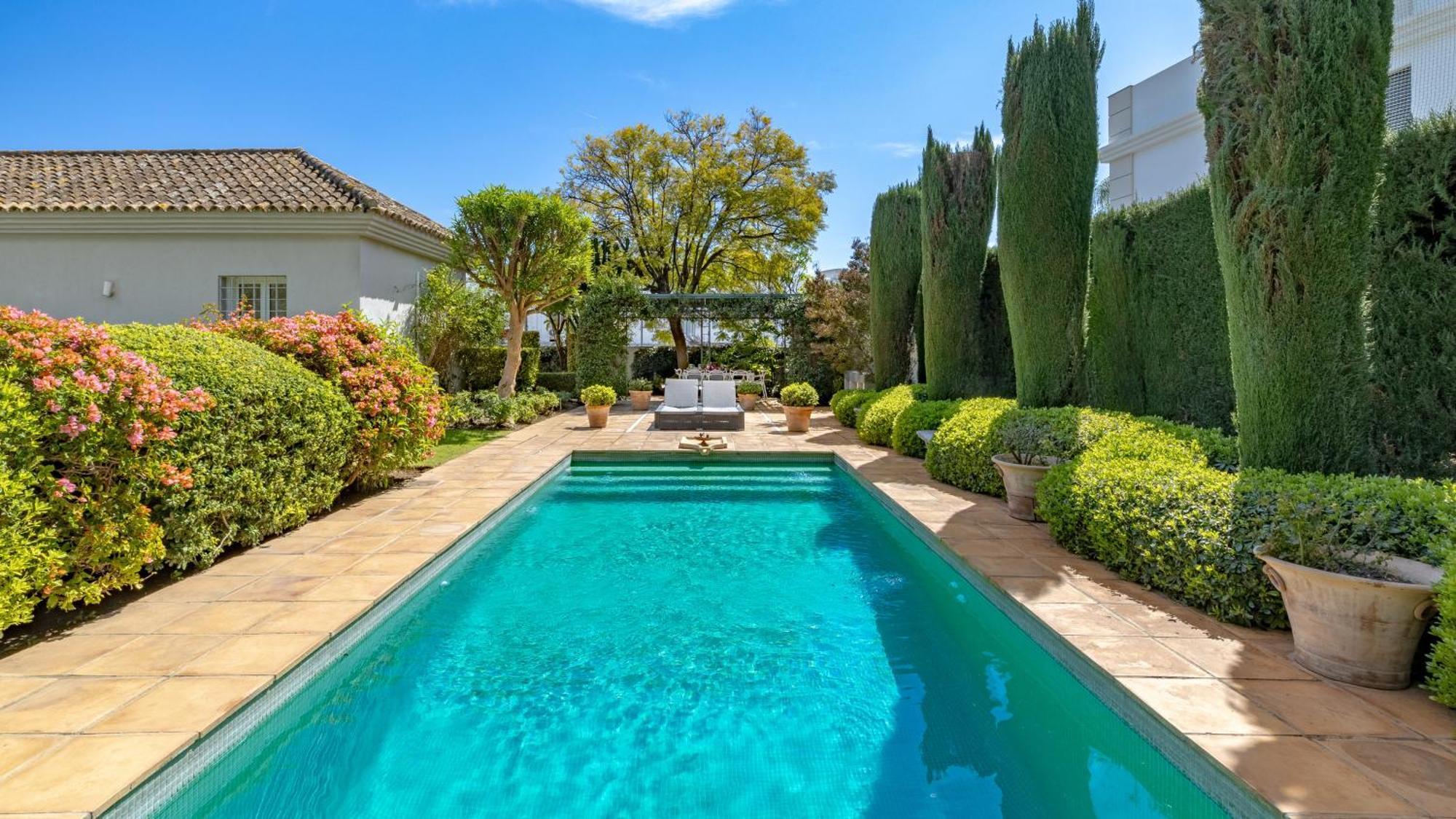 Vacation I Guadalmina Golf Front Villa, Private Pool, Close To The Villa