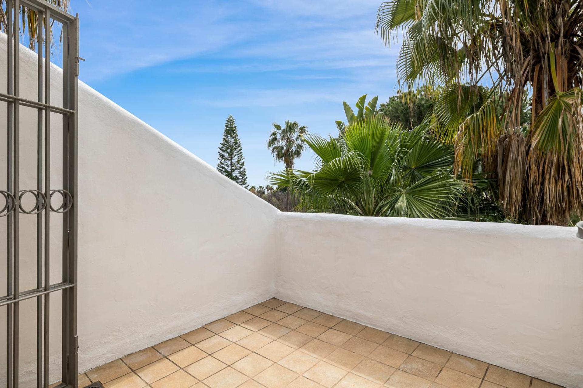Jardin De Pinos Marbella