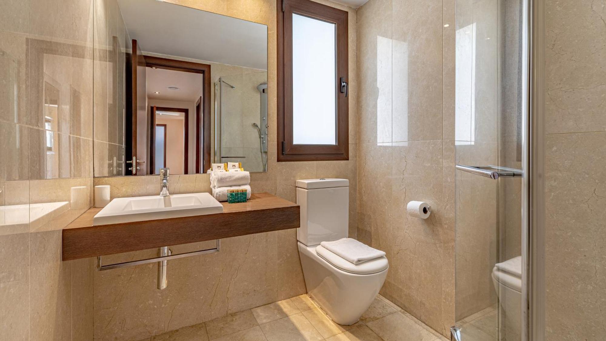 Vacation Marbella: Private Heated Pool Retreat Near Puerto Banus Apartment