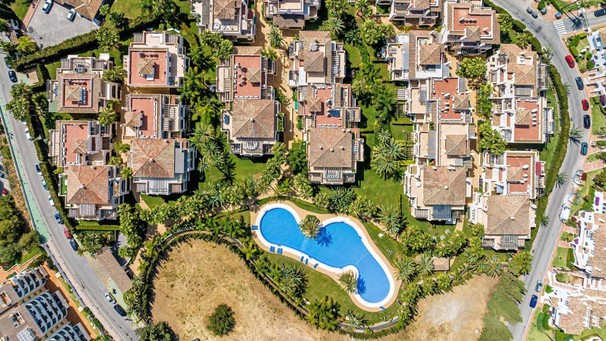 Vacation Marbella: Private Heated Pool Retreat Near Puerto Banus Apartment
