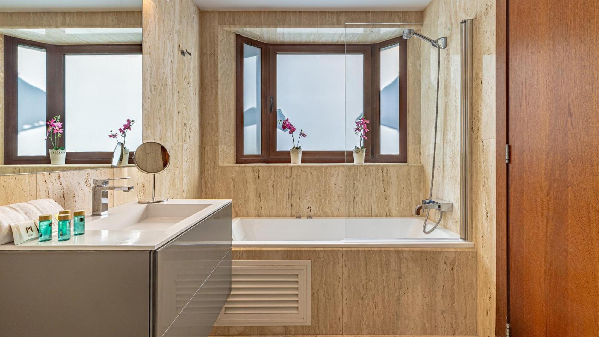 Apartment Vacation Marbella: Private Heated Pool Retreat Near Puerto Banus Marbella