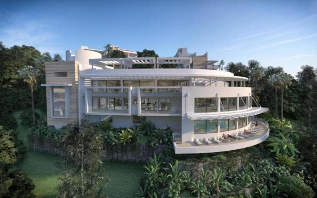 Luxury With Jacuzzi Apartment