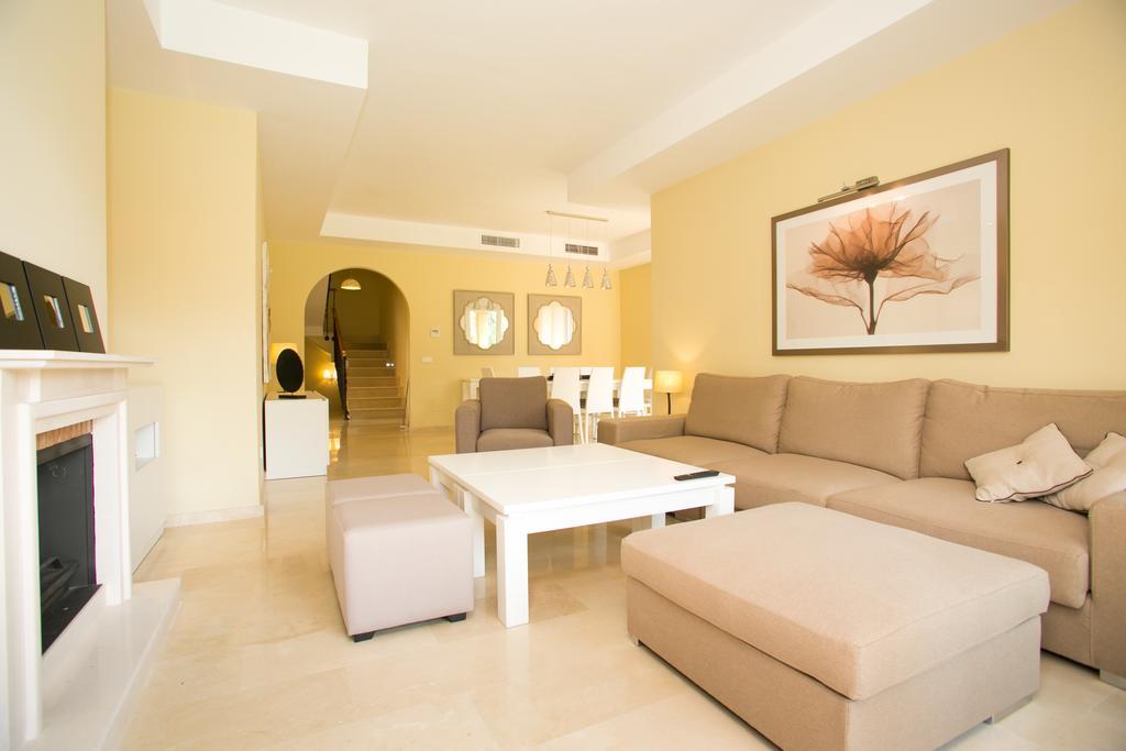 Villa Altos De *