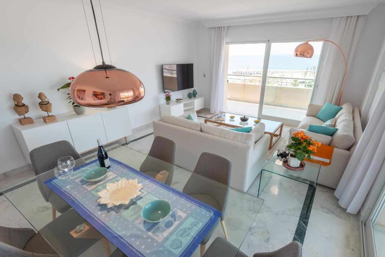 Apartment Puerto Banus Sea Front