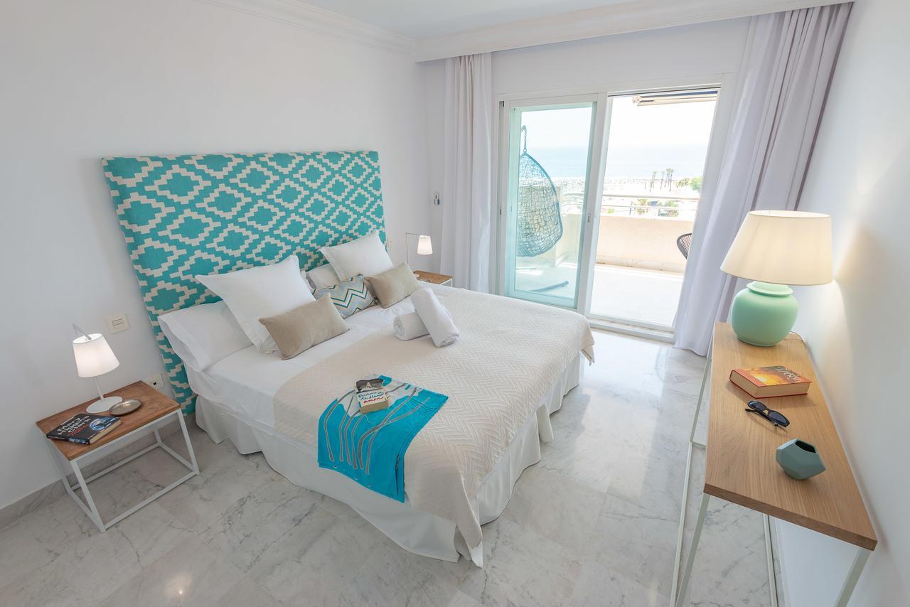 Puerto Banus Sea Front Apartment
