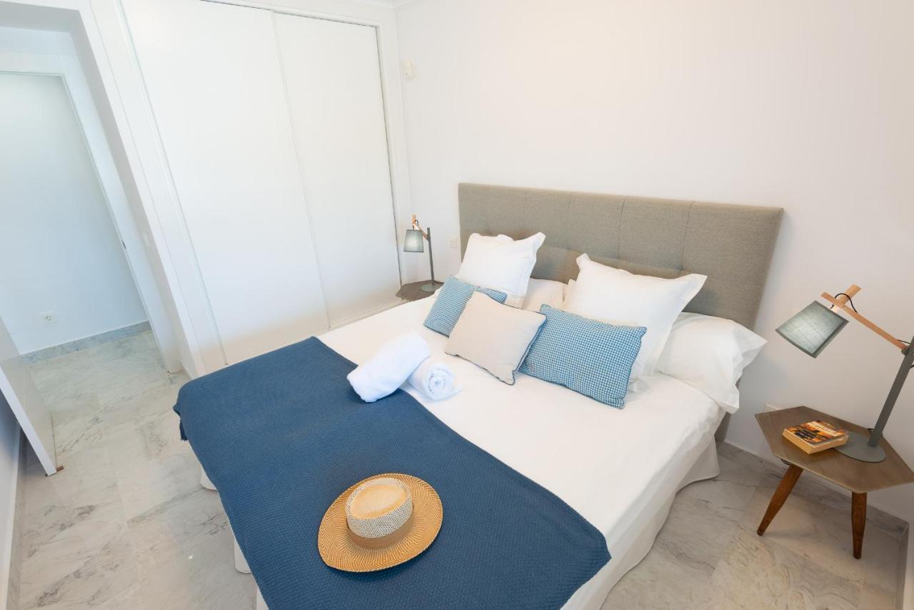 Puerto Banus Sea Front Apartment