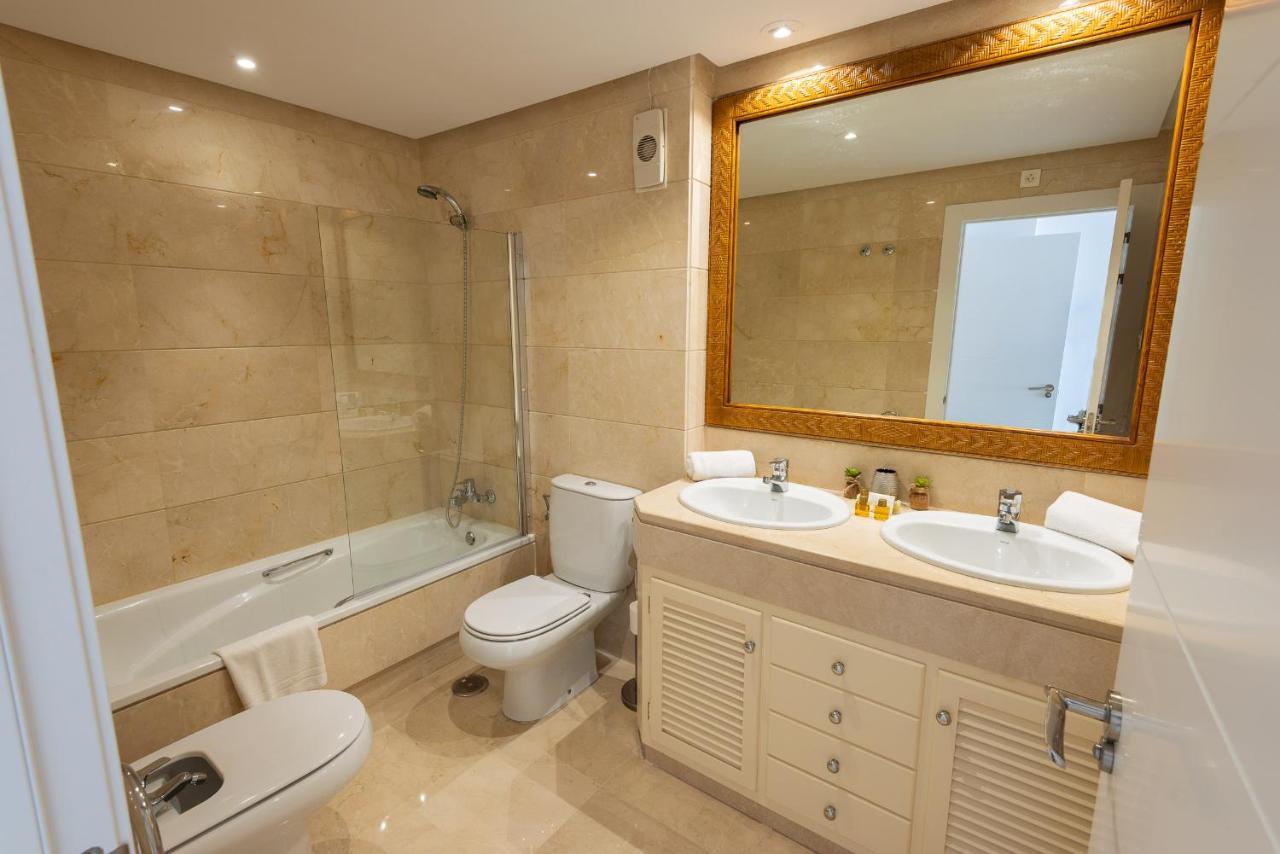 Puerto Banus Sea Front Apartment
