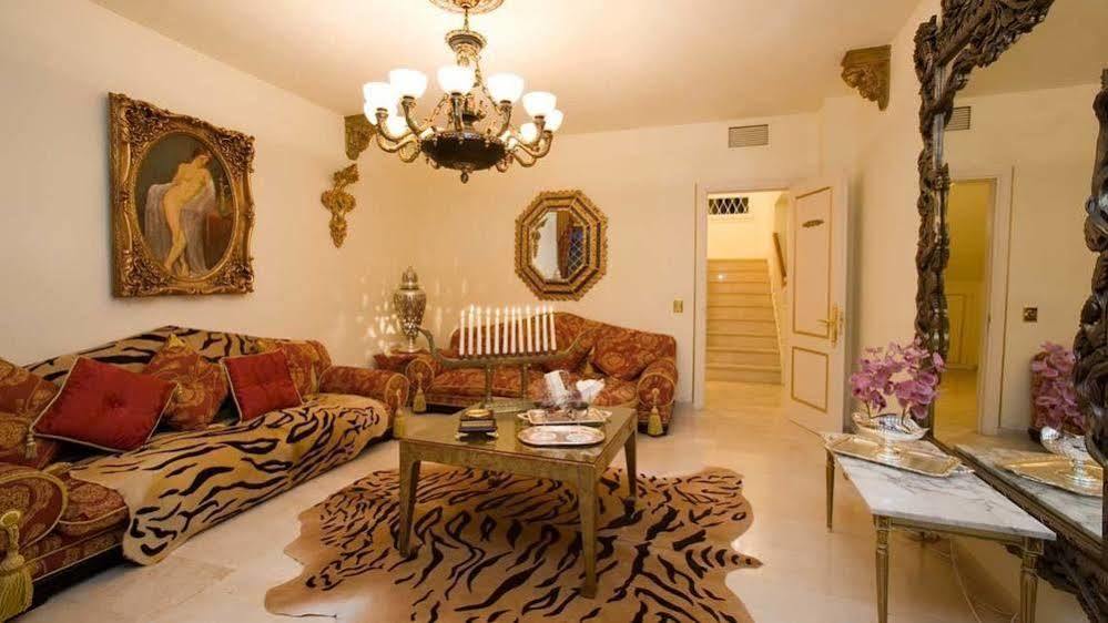 Villa Royal Empire *