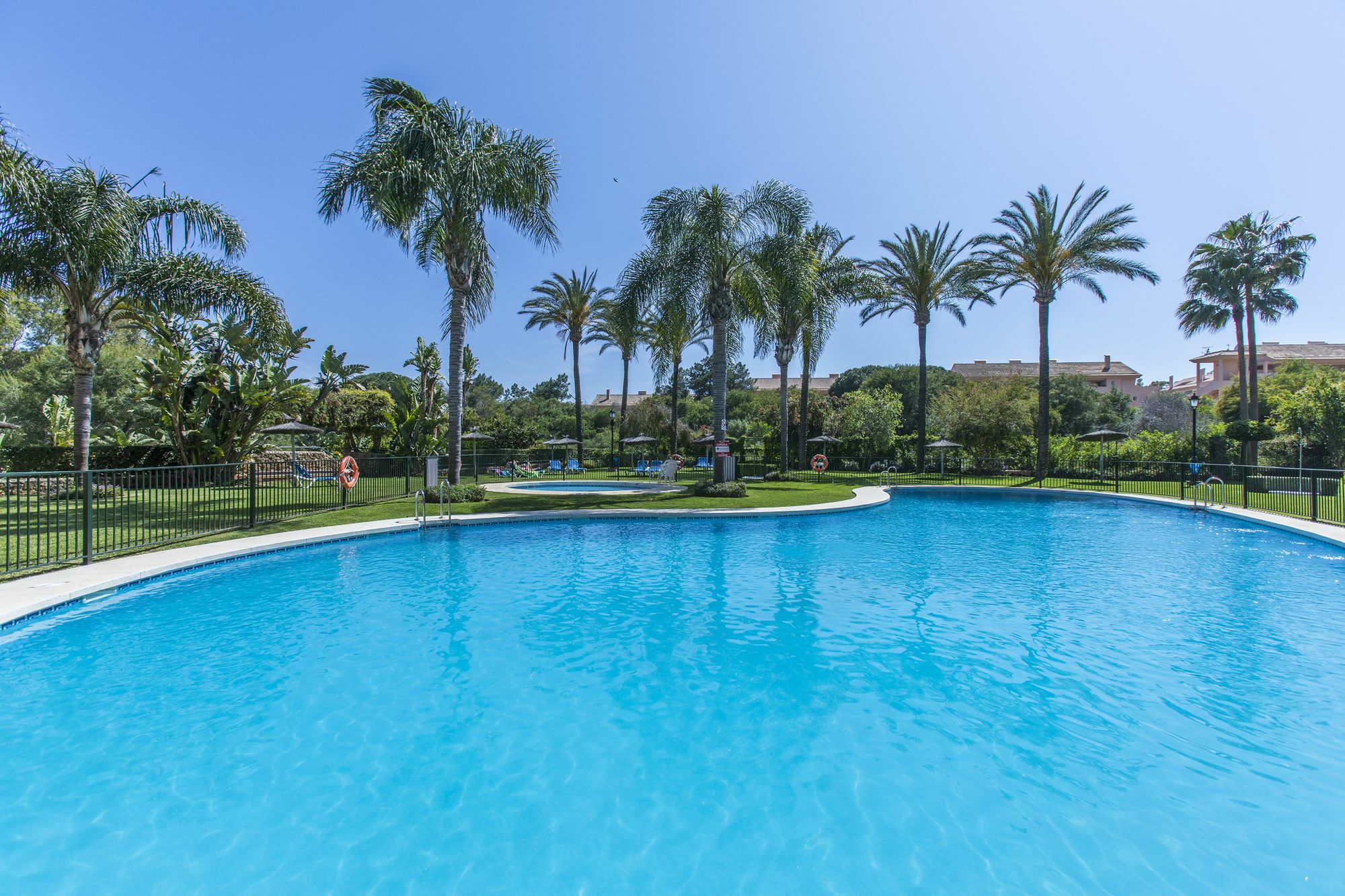Perfect Location Between Golf And Apartment Marbella