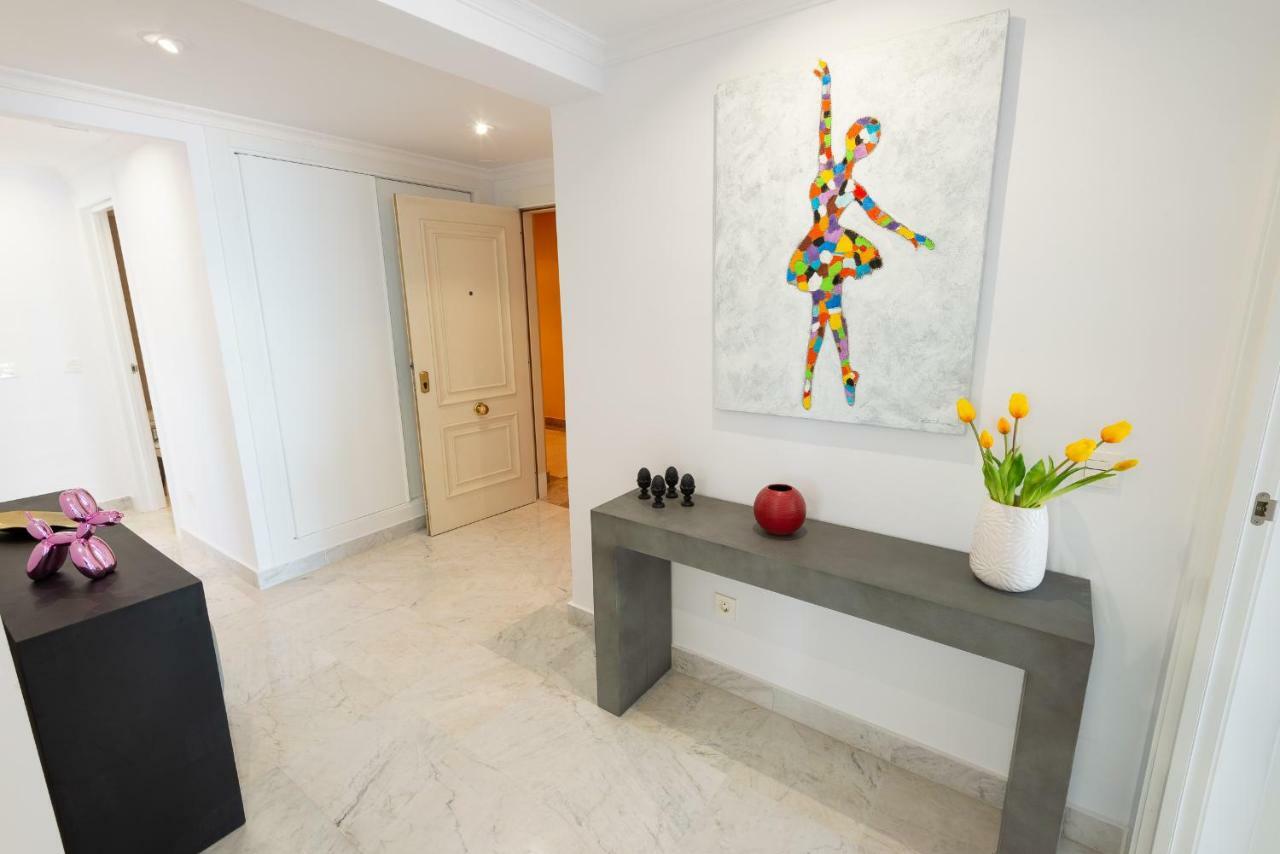 Puerto Banus Sea Front Apartment