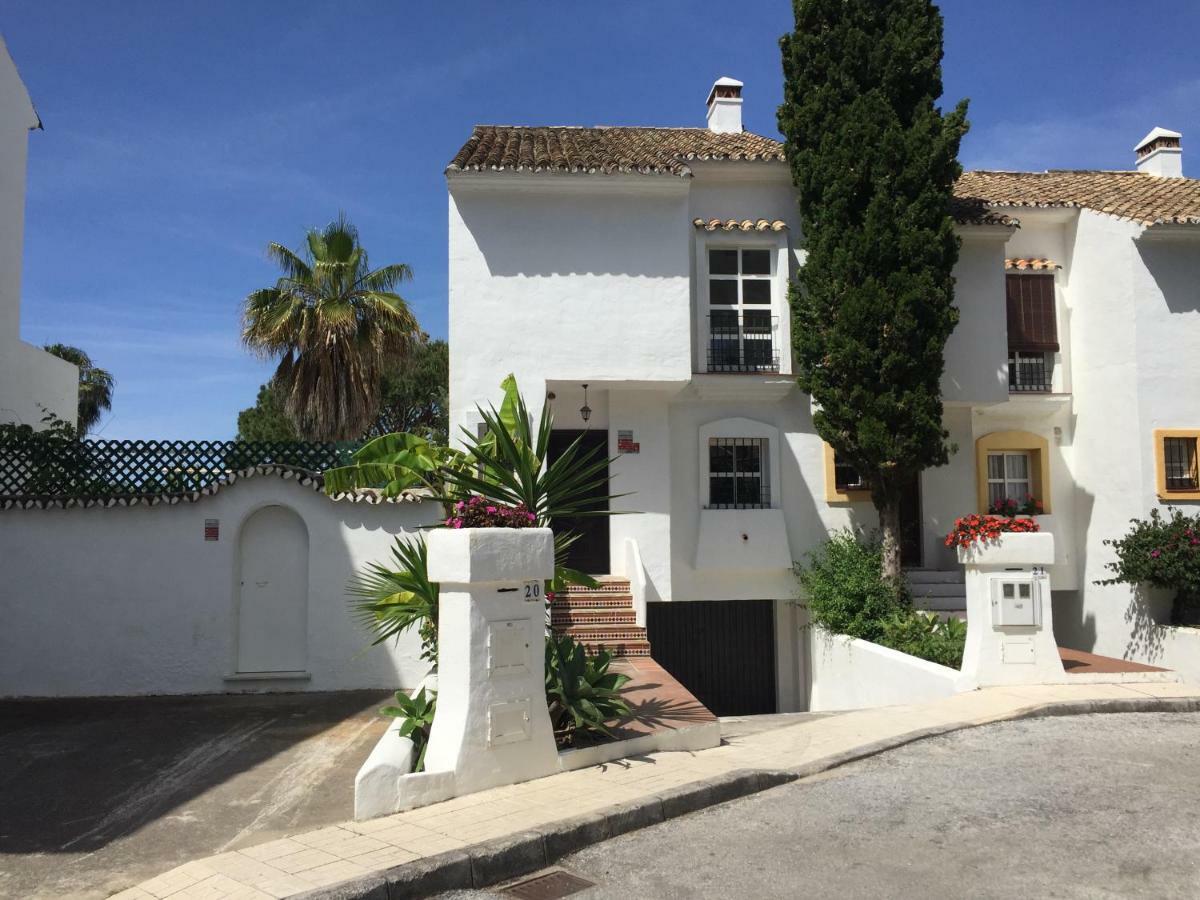 Jardin De Pinos Marbella
