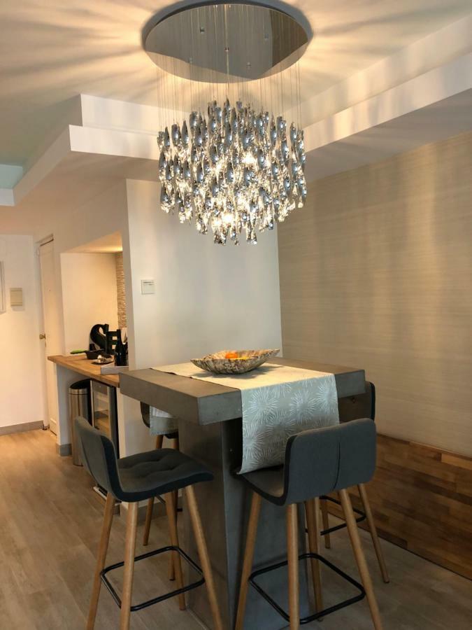 Luxury In La Isla, Puerto Banus Apartment Marbella