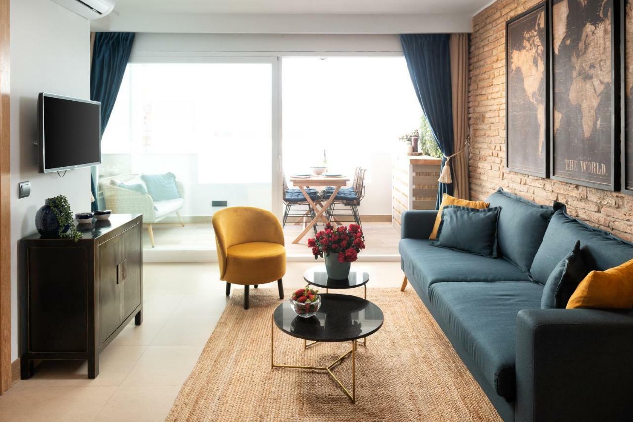 Apartment First Line *