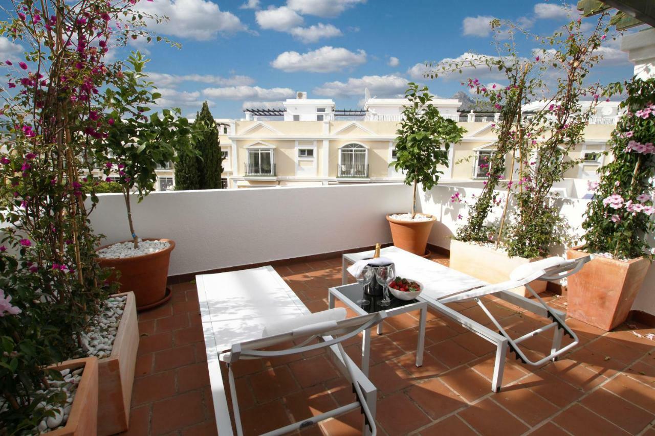 Spacious 2 Bed Duplex In Aloha Gardens Close To Puerto Banus * Marbella
