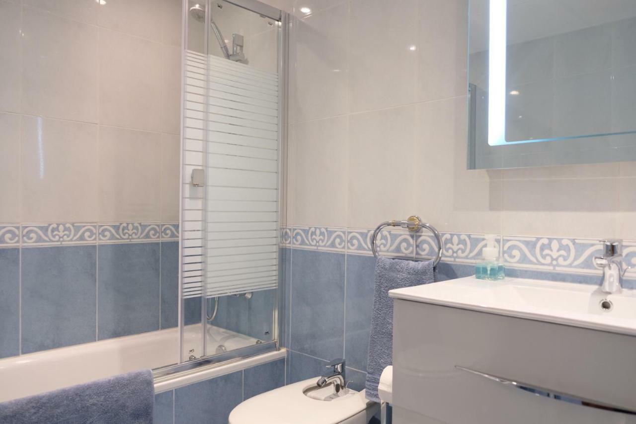 Luxury Modern With Terrace, Pool And Garage! Marbella