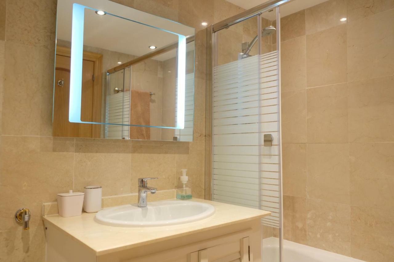 Apartamento Luxury Modern With Terrace, Pool And Garage!