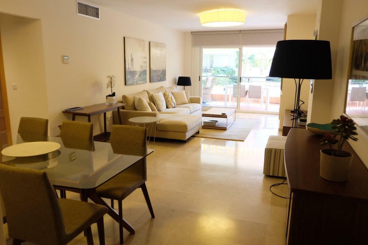 Luxury Modern With Terrace, Pool And Garage! Apartamento