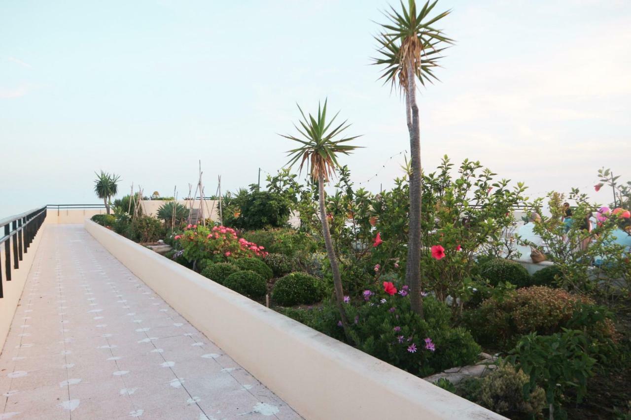 Apartamento En El Paseo Maritimo De Apartamento *