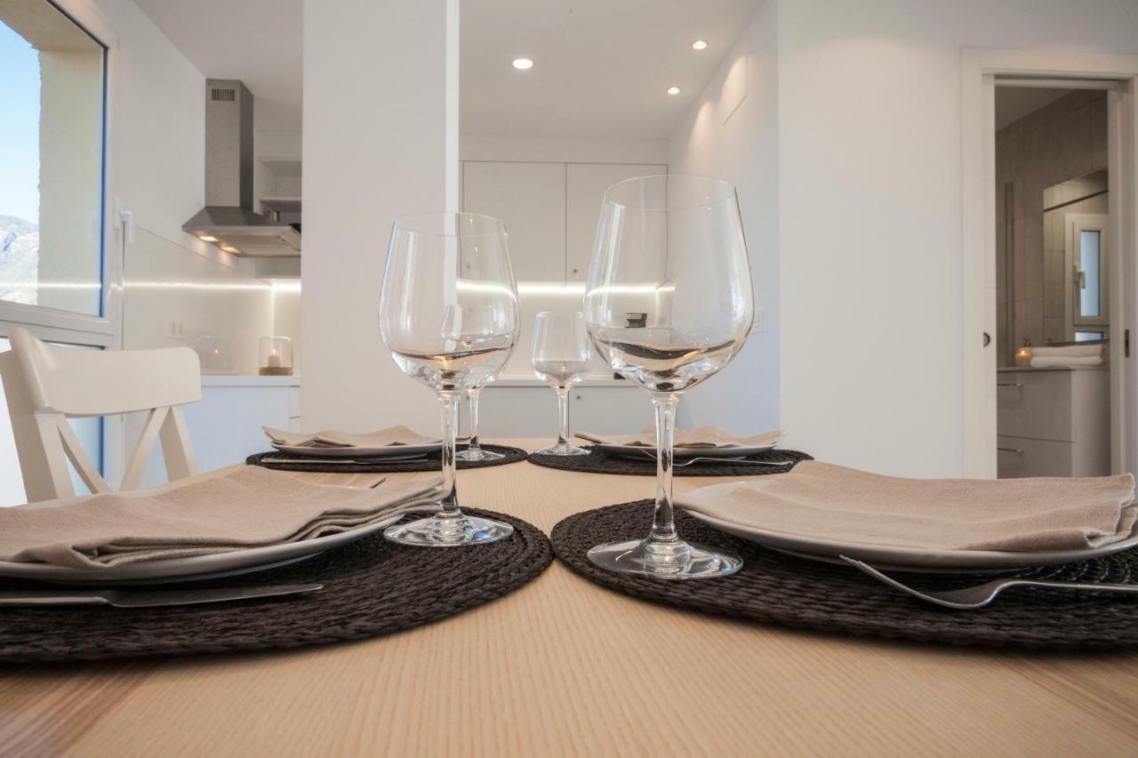 Seaview Flat With Sunny Balcony - Marbella