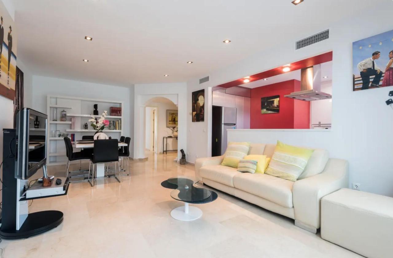 Charming 2 Bedroom Trocadero Arena Area Marbella